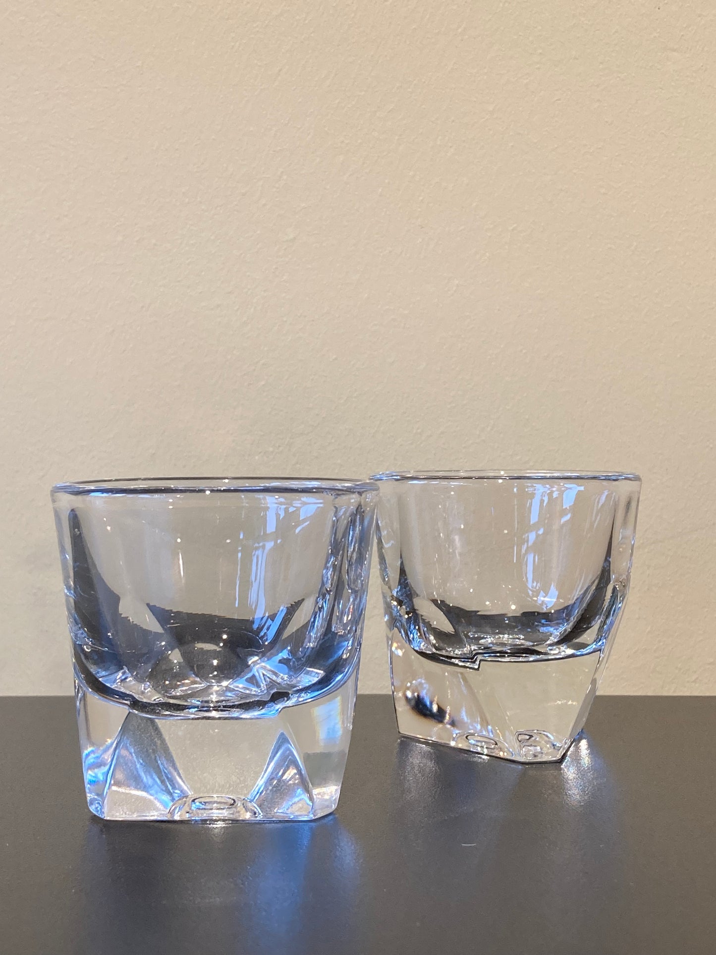 Not Neutral Vero Espresso Glass