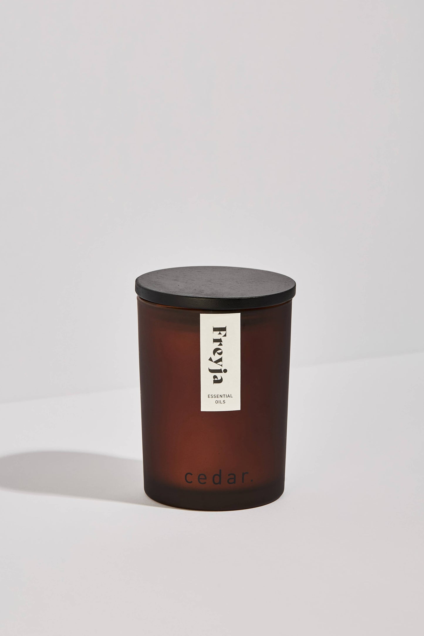 Cedar Lifestyle | Freyja - Large Essential Oil Candle - 280g