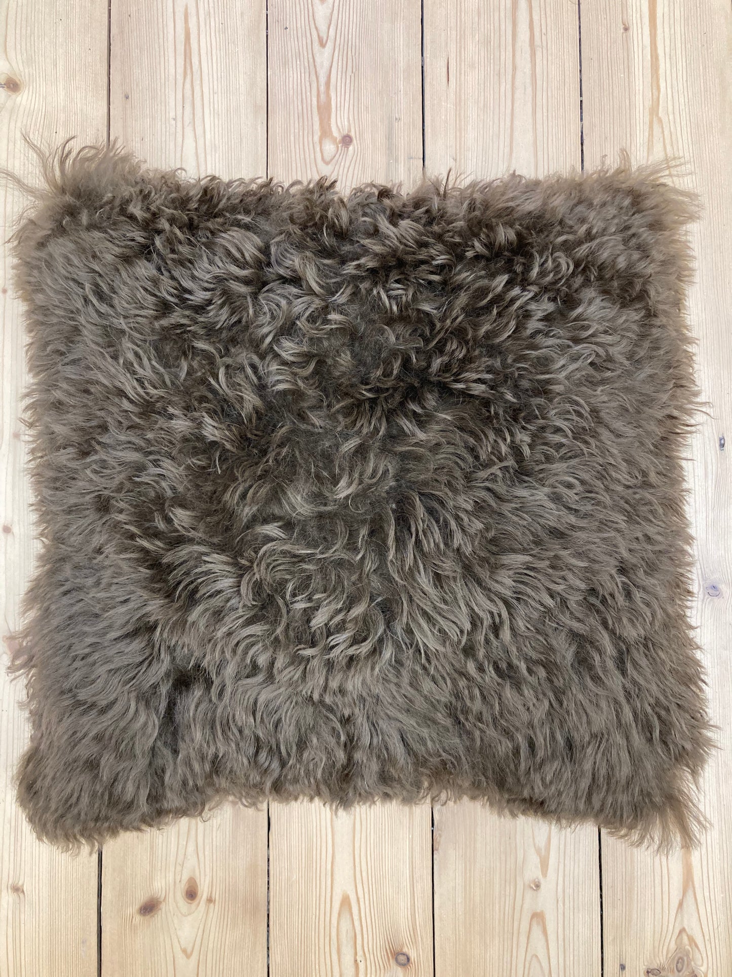 Luxury Shearling Cushion (Mocha)