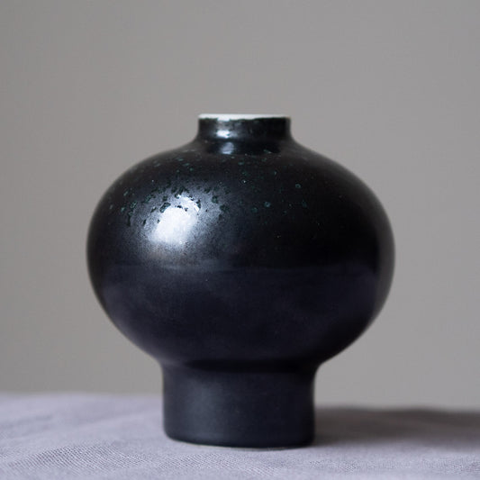 Lindform Cecilia Vase - Freckles Black